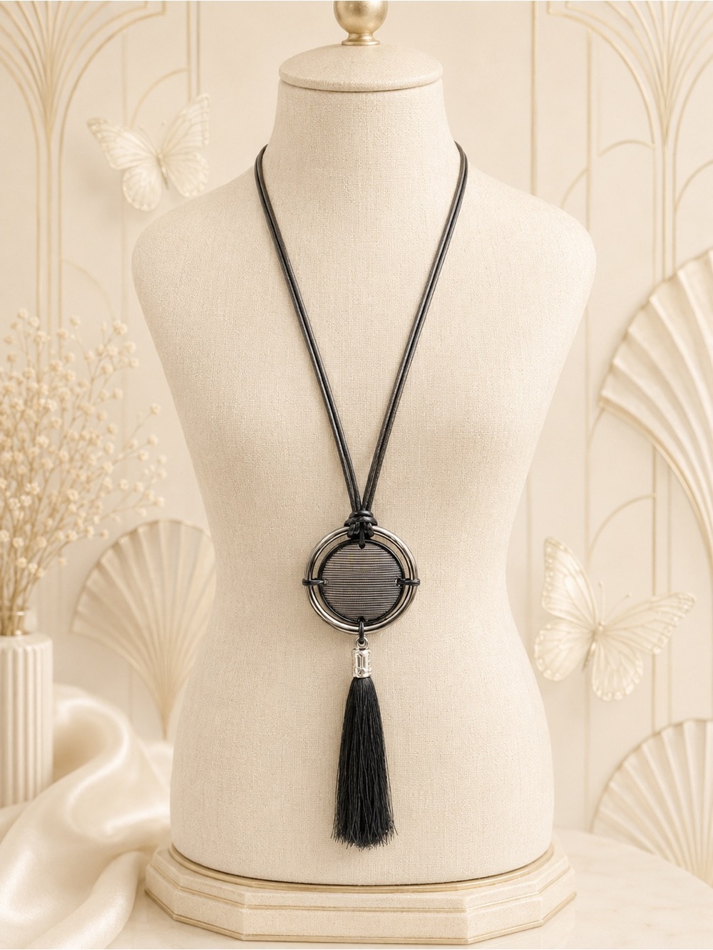 🆕😍Black Tassel Pendant Necklace - Women Jewelry